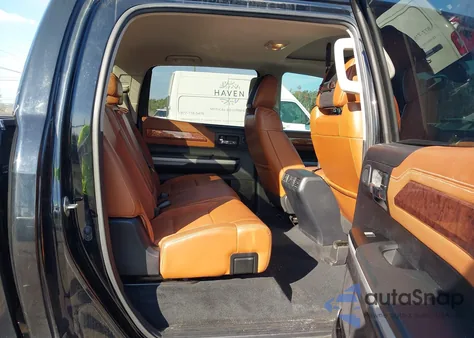 2020 Toyota Tundra 1794 Edition z USA, uszkodzony, nr VIN 5TFAY5F1XLX886527